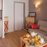Pierre & La Petite Venise Apart-hotel