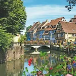 Pierre & La Petite Venise Apart-hotel 3*