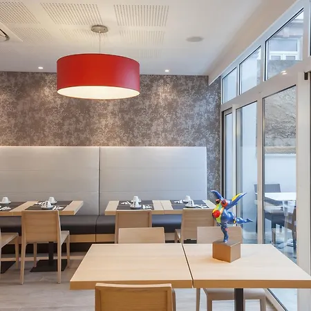 Pierre & La Petite Venise アパートホテル 3*