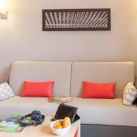 Pierre & La Petite Venise アパートホテル 3*