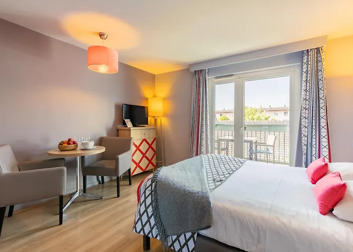 Pierre & La Petite Venise Aparthotel