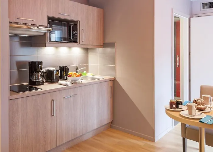 Pierre & La Petite Venise