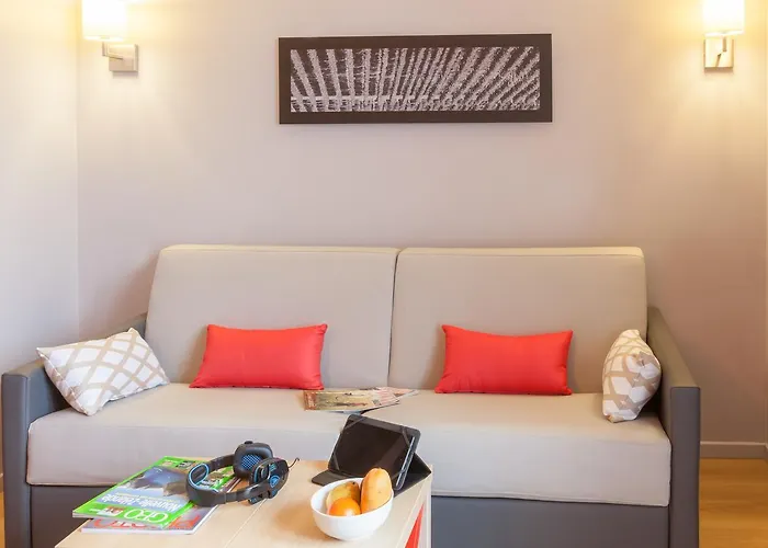 Pierre & La Petite Venise Aparthotel 3*