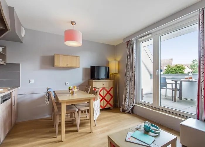 Pierre & La Petite Venise Aparthotel